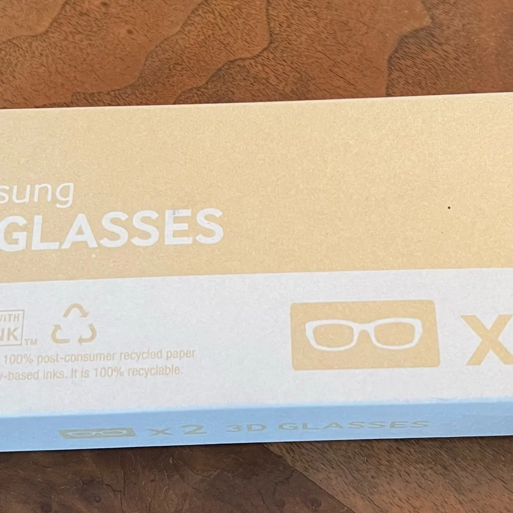 Samsung 3D glasses. Two pairs.